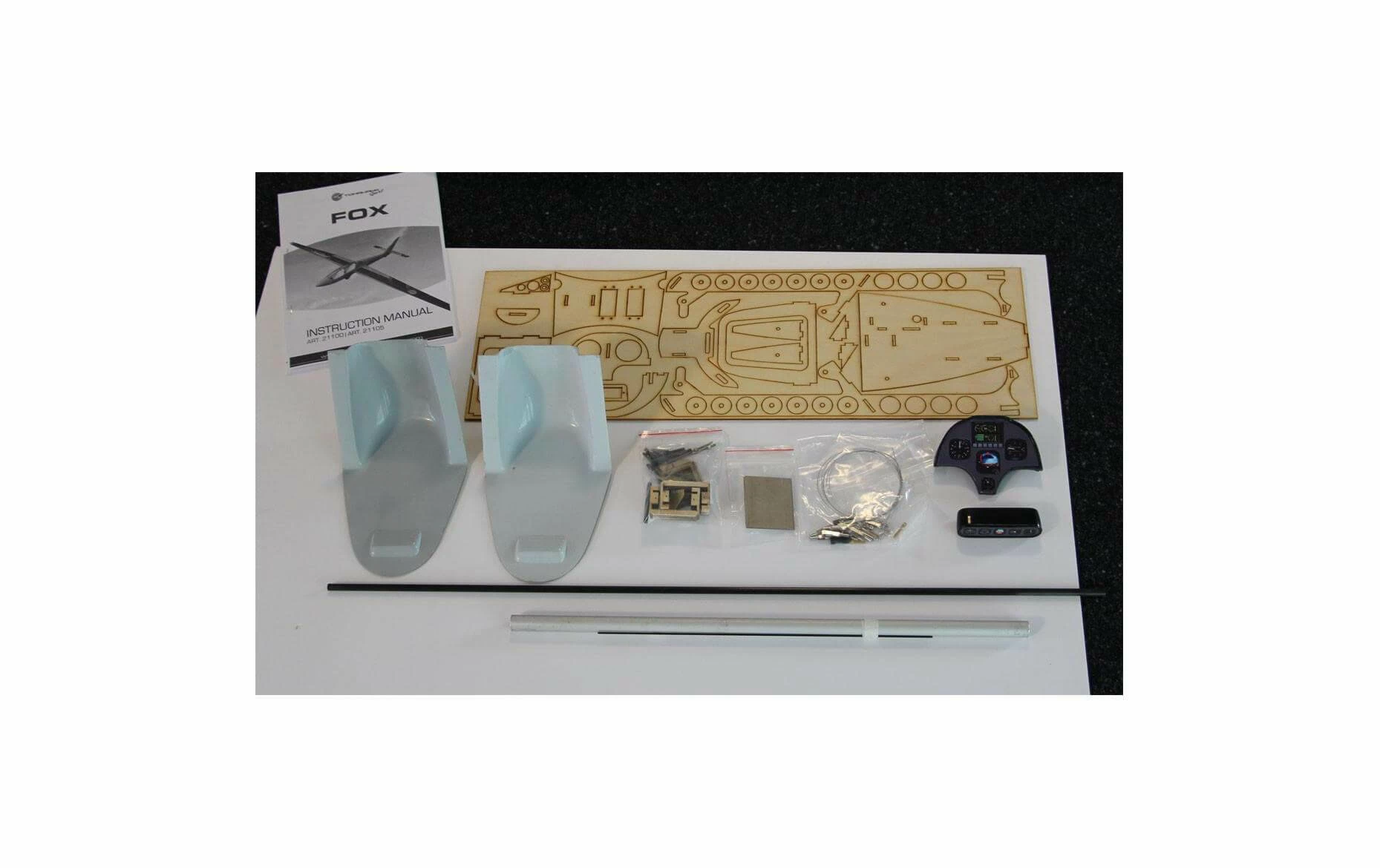 Robbe Avion MDM-1 FOX ARF Blanc - Avions 4 Robbe Avion MDM-1 FOX ARF Blanc - Avions – Image 2